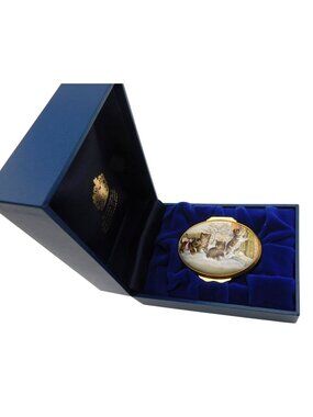 Halcyon Days Enamels Smithsonian Kittens at the Door Hinged Trinket Box England